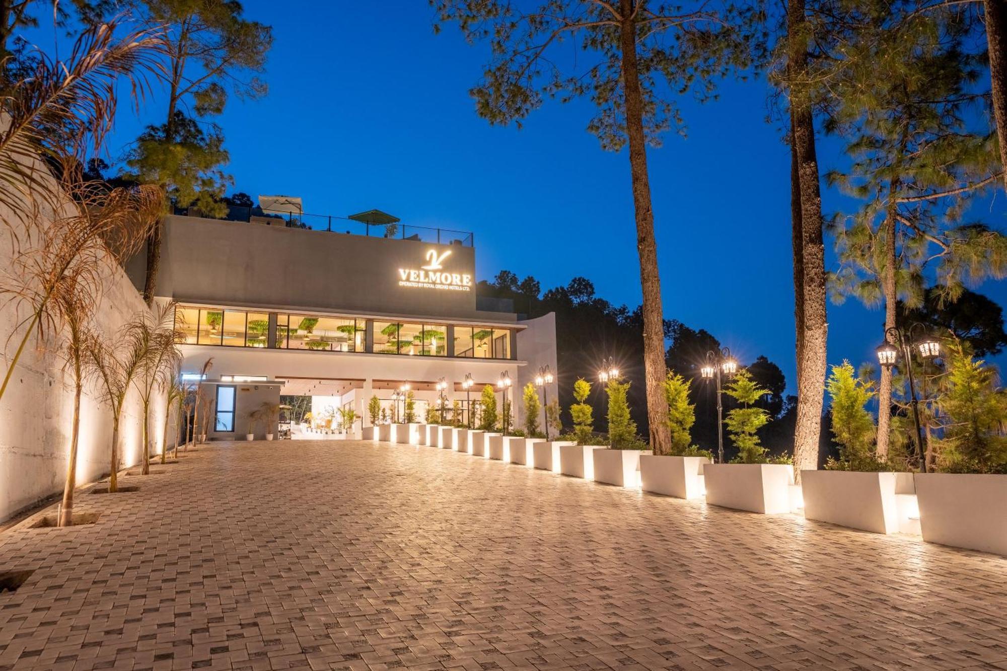 Velmore Kasauli Operated By Royal Orchid Hotel Ltd. Exterior foto